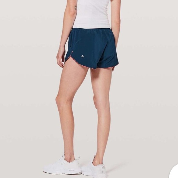 Lululemon Choose A Side-reversible shorts-Size 2 - Picture 8 of 10
